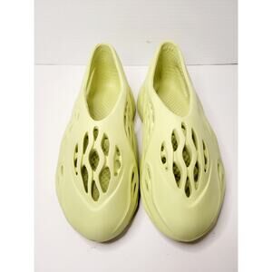 Adidas Yeezy‎ Foam RNNR 'Sulfur' - Authentic US Men's 7 (GX8774) - Lightly Used